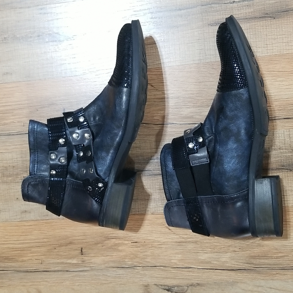 FRANCE MODE On Trend Blue Gray Black Mixed Media Booties with Straps - Picture 2 of 15